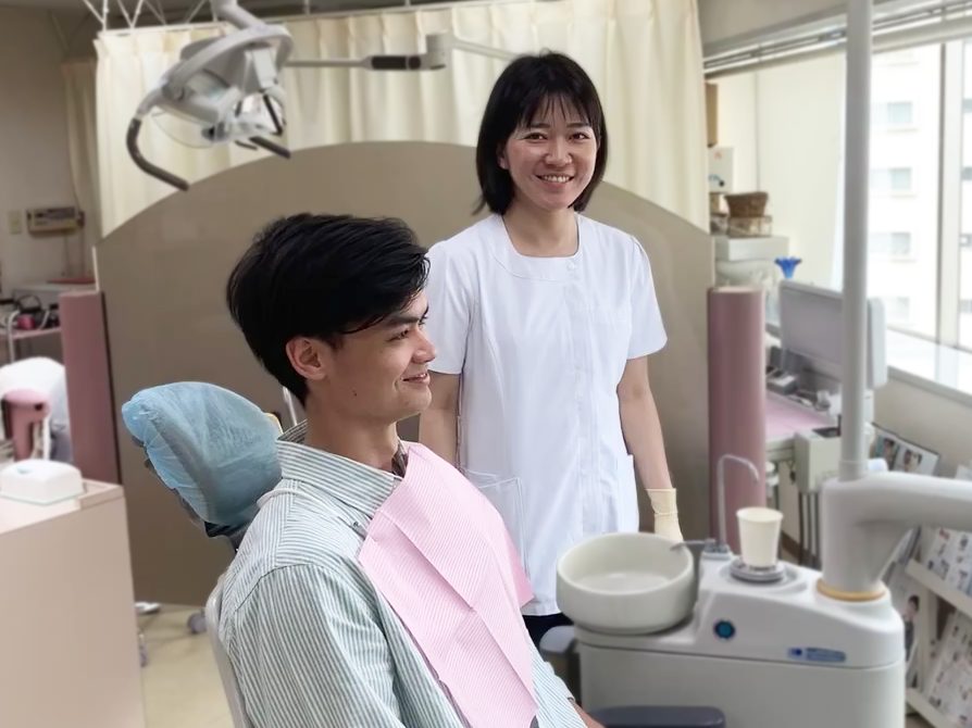 男性向けホワイトニング治療風景