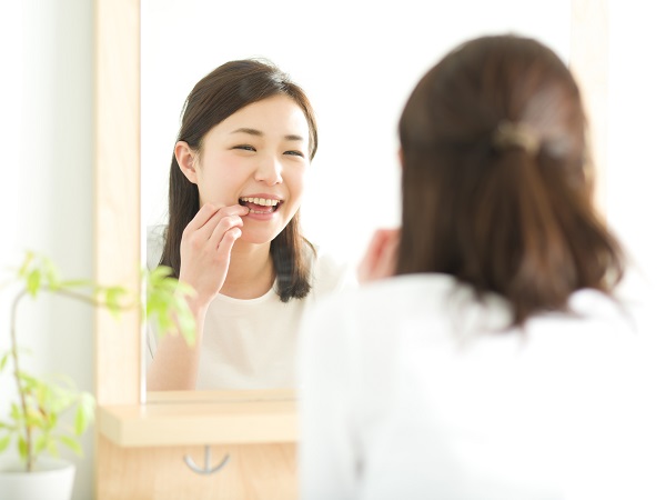 後戻りの心配がないセラミック矯正